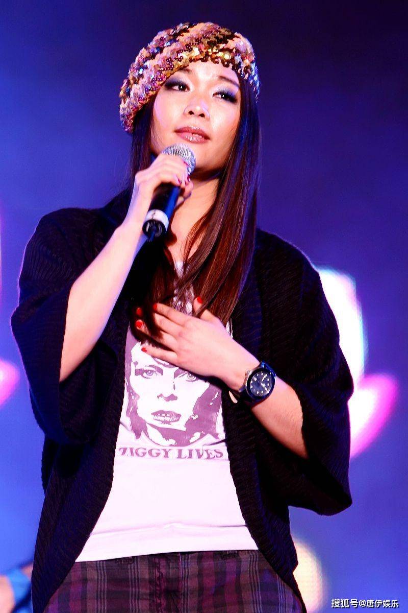 原创            许美静南京演唱会退票风波引关注，主办方需妥善应对以挽回观众信任