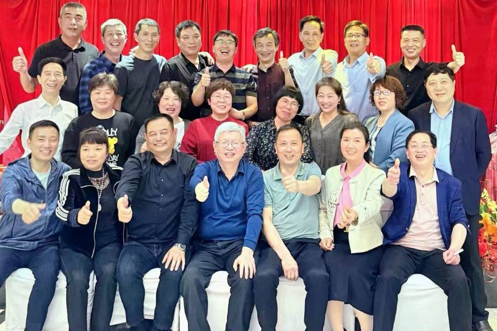 同窗聚首，情义流金_情感_交流_心灵