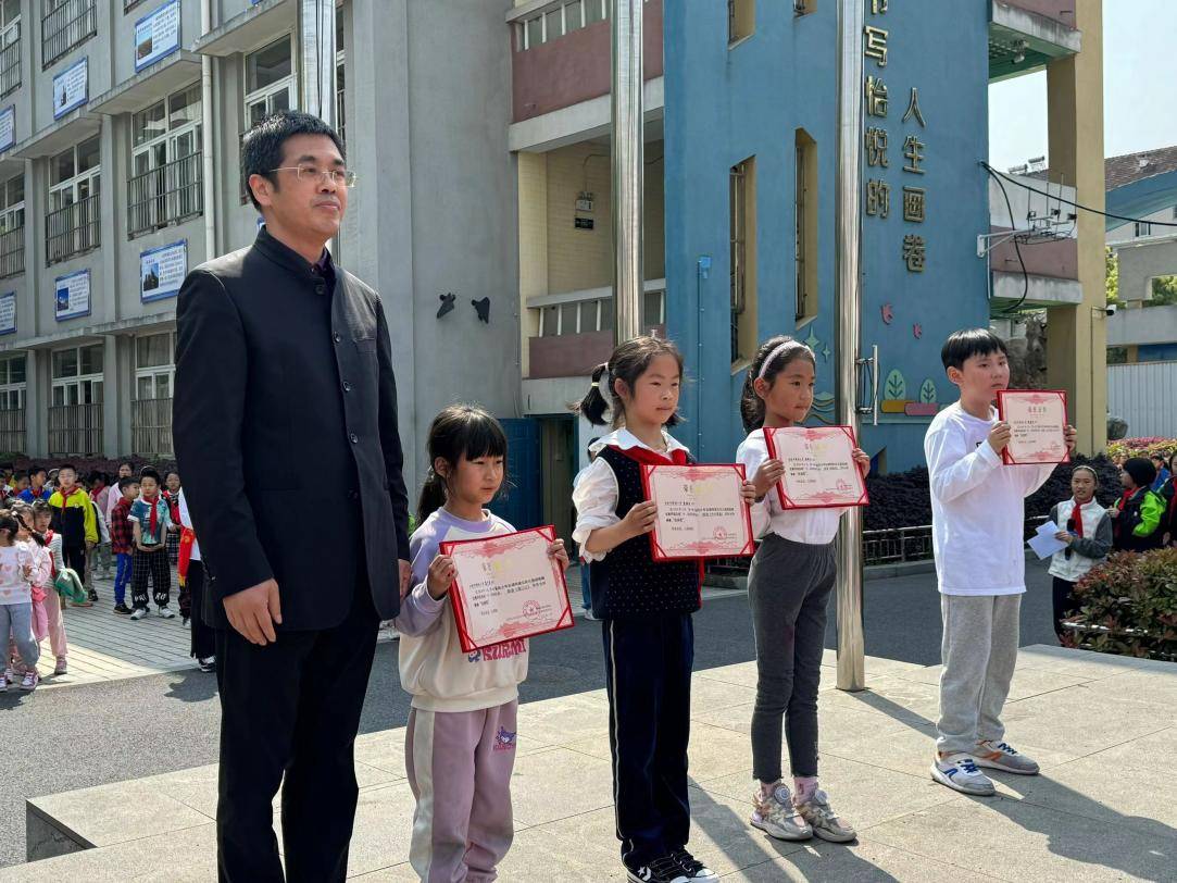项目朱贤坤执行主任和周京海副主任分别到合肥绿怡小学和合肥南岗小学