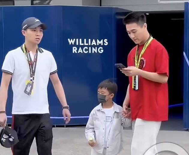 何猷君现身f1赛场,抱儿子与谷爱凌合照留下美好时刻