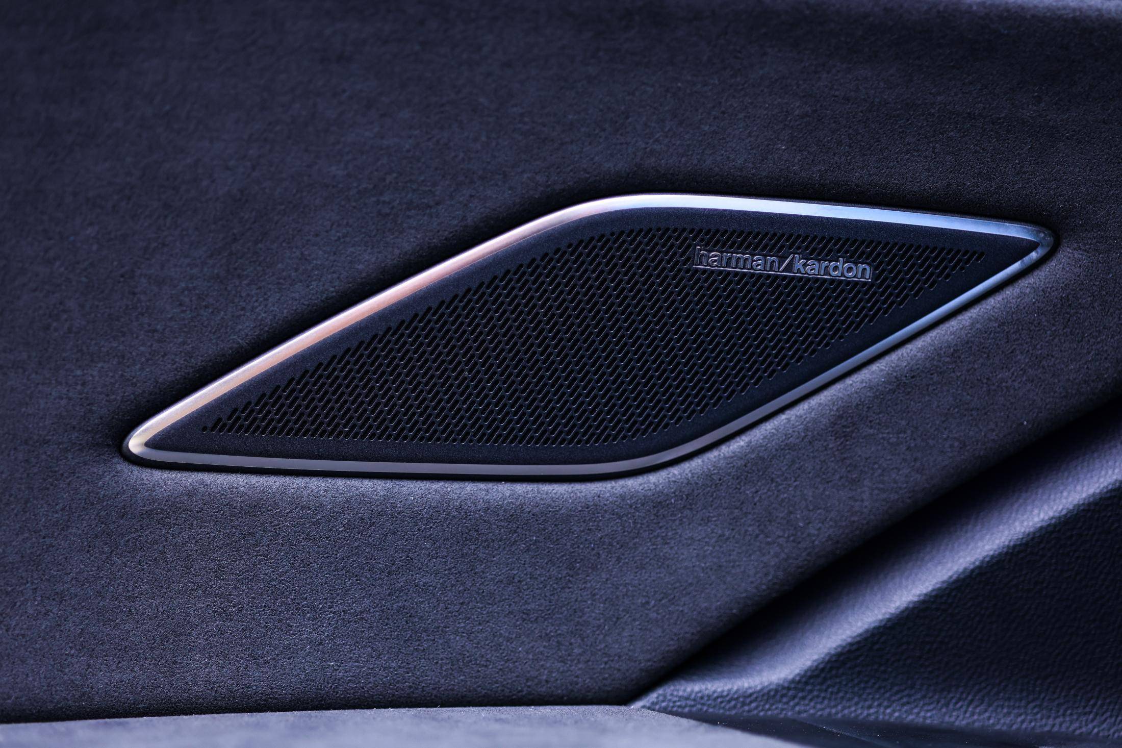 "大众最聪明的油车"途观l pro亮相 引领油车智能新潮流