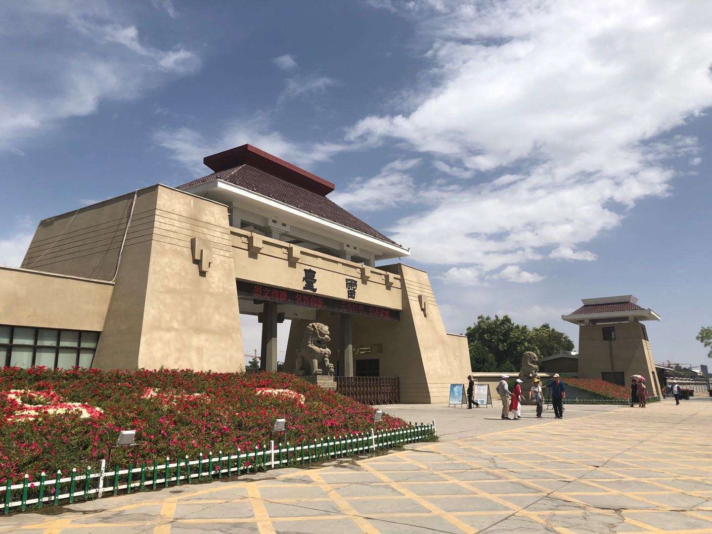 从曲靖市去西北旅游要多少钱?人均2k左右!赶紧码住!_青海_景点_建议