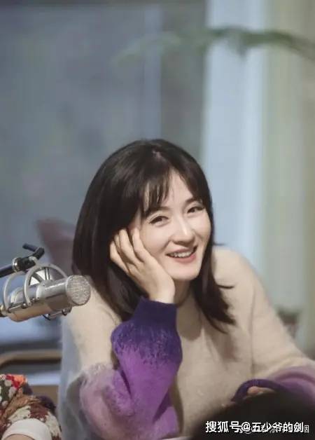 谢娜从"快本一姐"转型去当演员暴露了她的真实处境