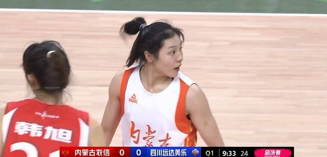 内蒙古女篮:失冠中显坚韧,少帅逆袭惊艳球坛