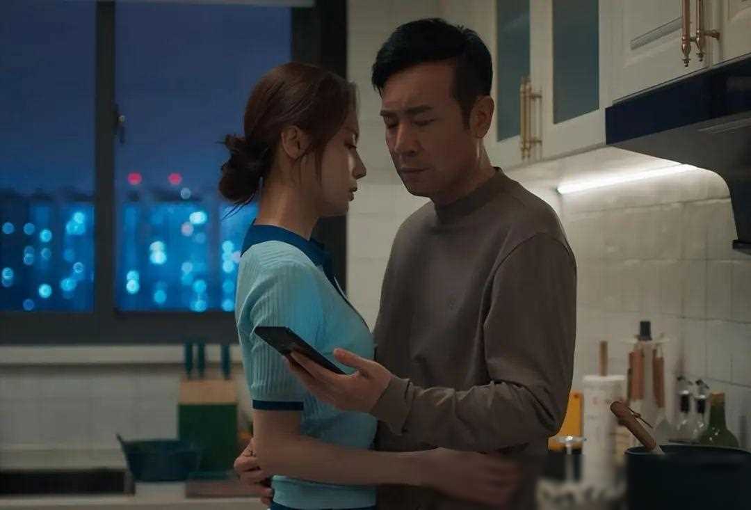 城中之城隆妮演技炸裂,假哭场面揭露无遗