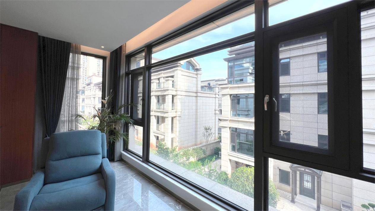 罗兰西尼系统门窗举办第二届422超级品牌日,守住家的温度,门窗改变