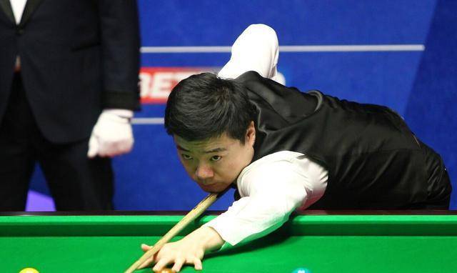 丁俊晖斯诺克世锦赛首轮险胜利索夫斯基_比赛_比分_