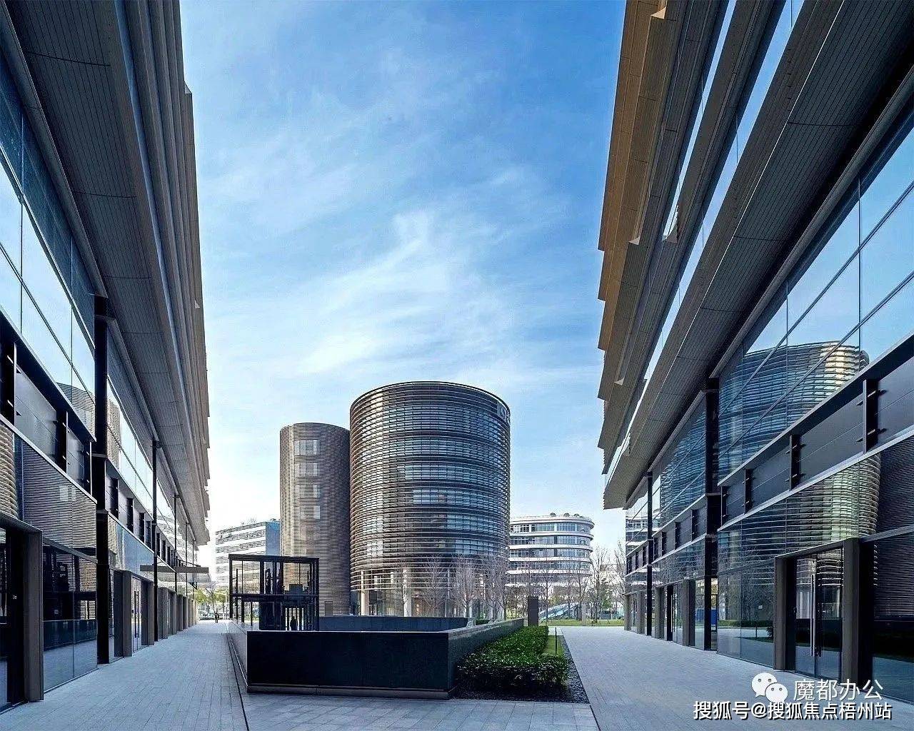 2024年上海诺亚财富中心物业公司是哪家呀 管理费多少呢