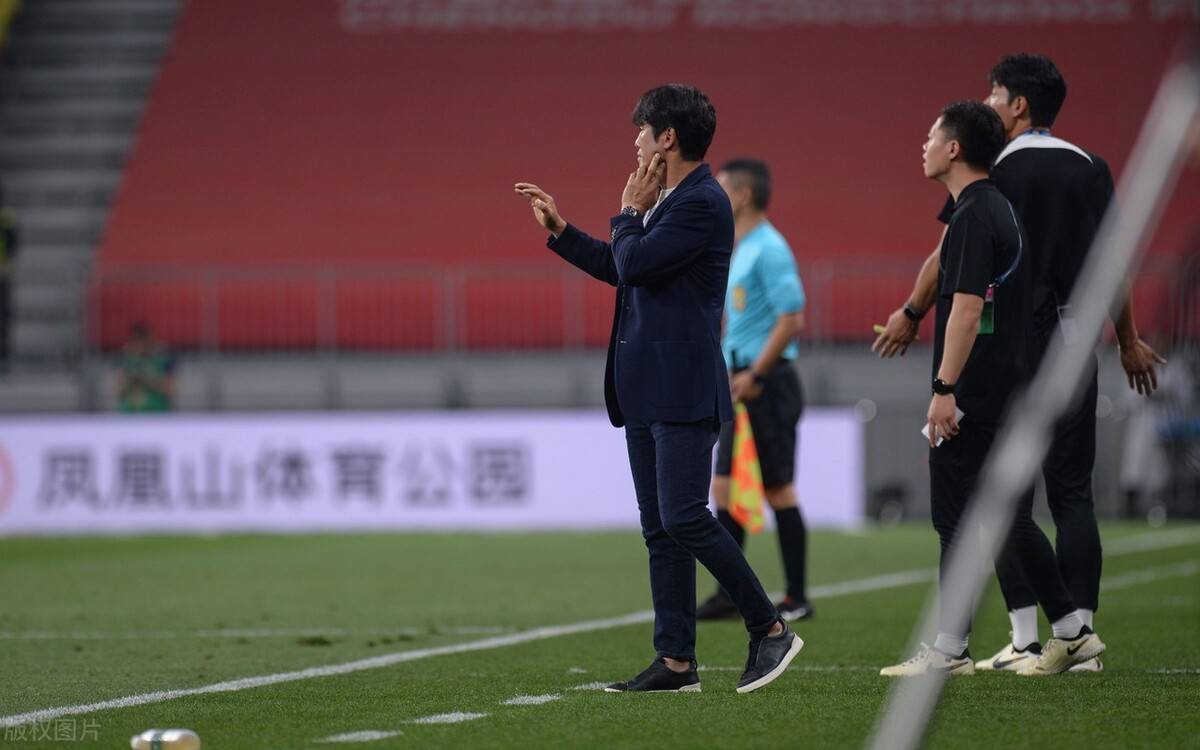 0-1,徐正源用人看不懂!34岁老将全场隐身,罗慕洛不比他强?