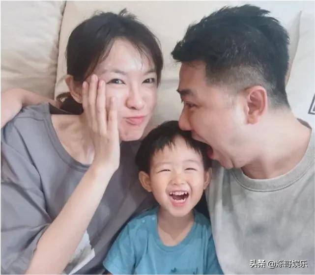 李艾,经纪人张徐宁(育有一子)张震,经纪人庄雯如(育有一女)伍佰,炯屯