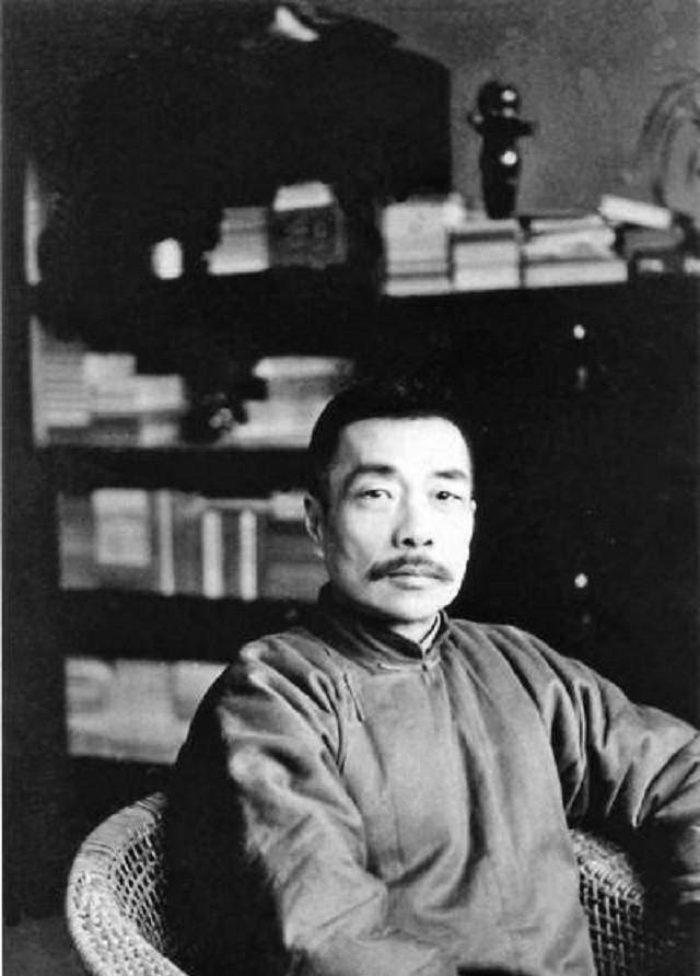 鲁迅不喜中医的背后:年少被"名医"忽悠,亲眼看着父亲痛苦死去