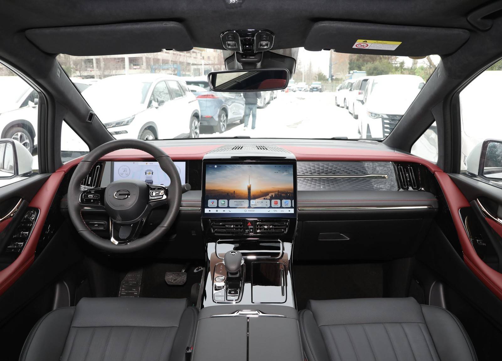 诠释豪华mpv新典范:7座大空间布局,搭载华为车机,广汽