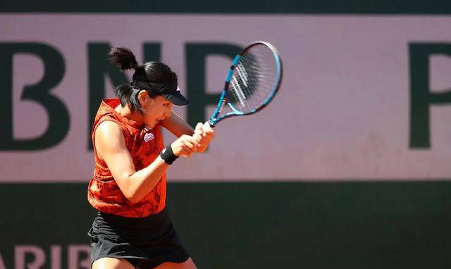 23岁女网冠军王欣瑜喜获2比1胜利,或成中国网球新希望