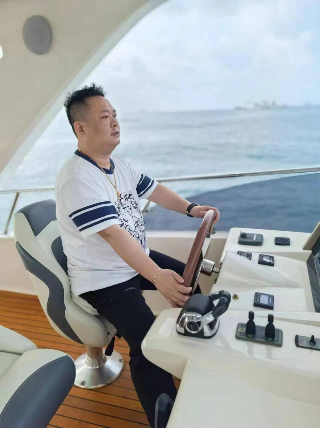 时代面孔 | ​周浩：青年有为 奋斗正当时