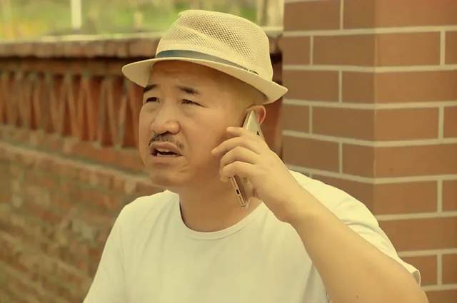 "刘能"王小利亲家背景曝光!北京有别墅,前年买路虎家中有保姆