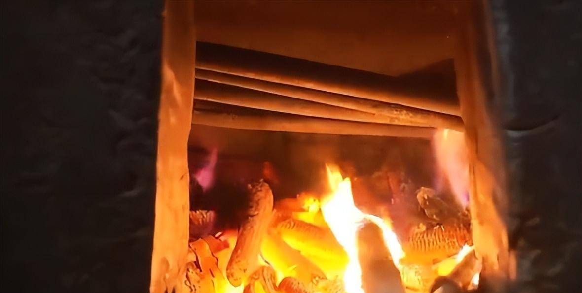 2020年,四川男子26岁女儿找上门,他一生未婚,医院却鉴定为亲生