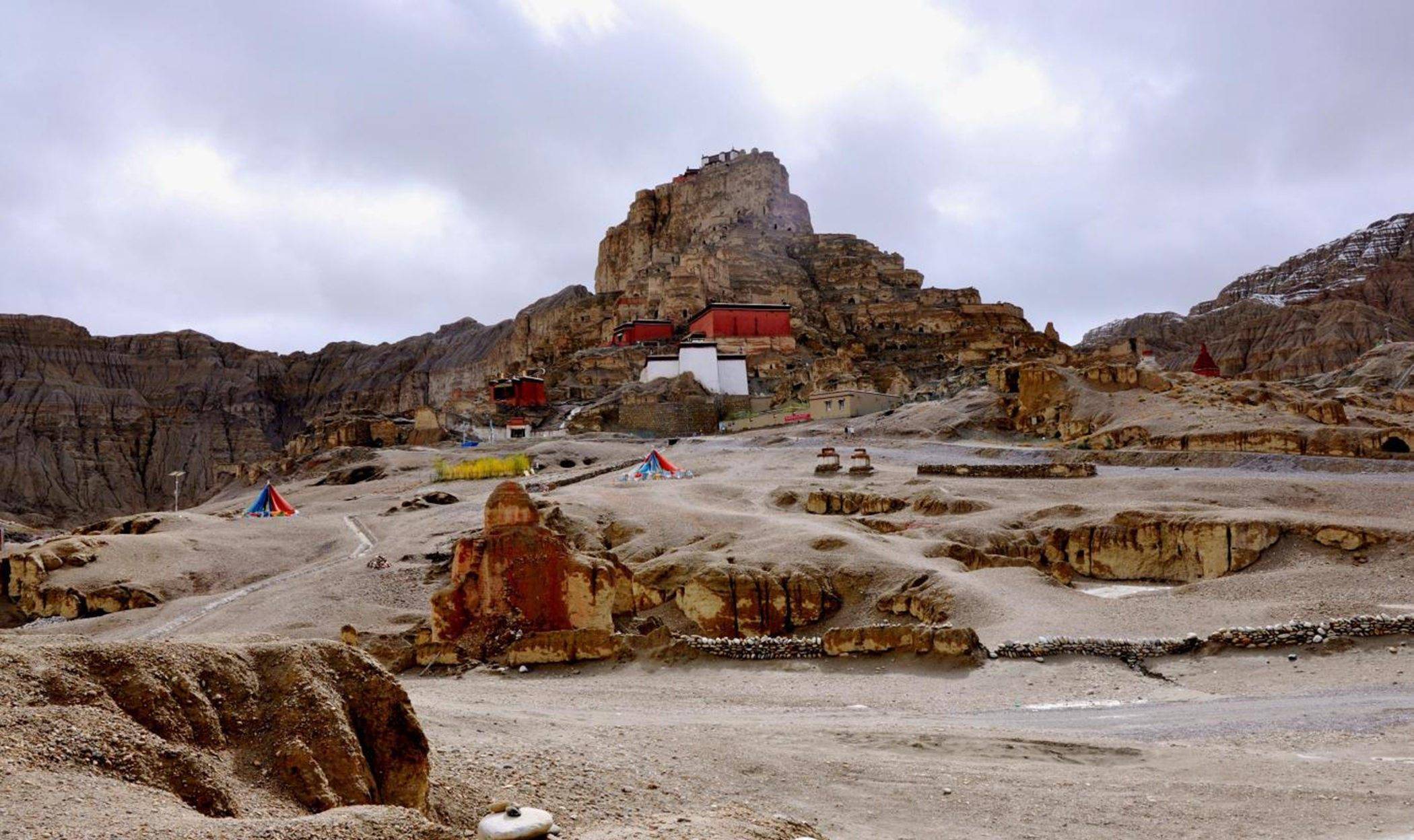 打卡藏西秘境,天上阿里西南边境上的"古格王朝"遗址