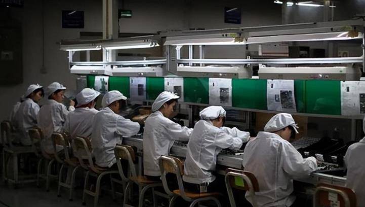 富士康:从群众对它趋之若鹜到谈之色变,它究竟干了些什么?