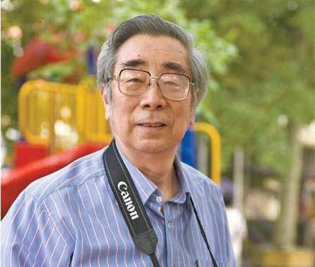 而后周海婴委托记者报道这个事件,事情影响扩大后,法院主持周海婴与