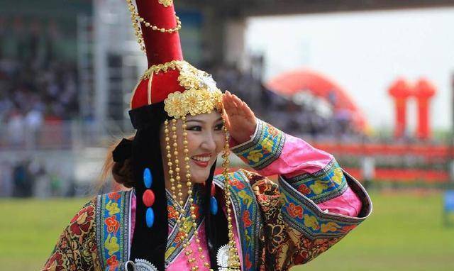 成吉思汗的40个女人中,不仅有姐妹花,还有一个身发异香的美女
