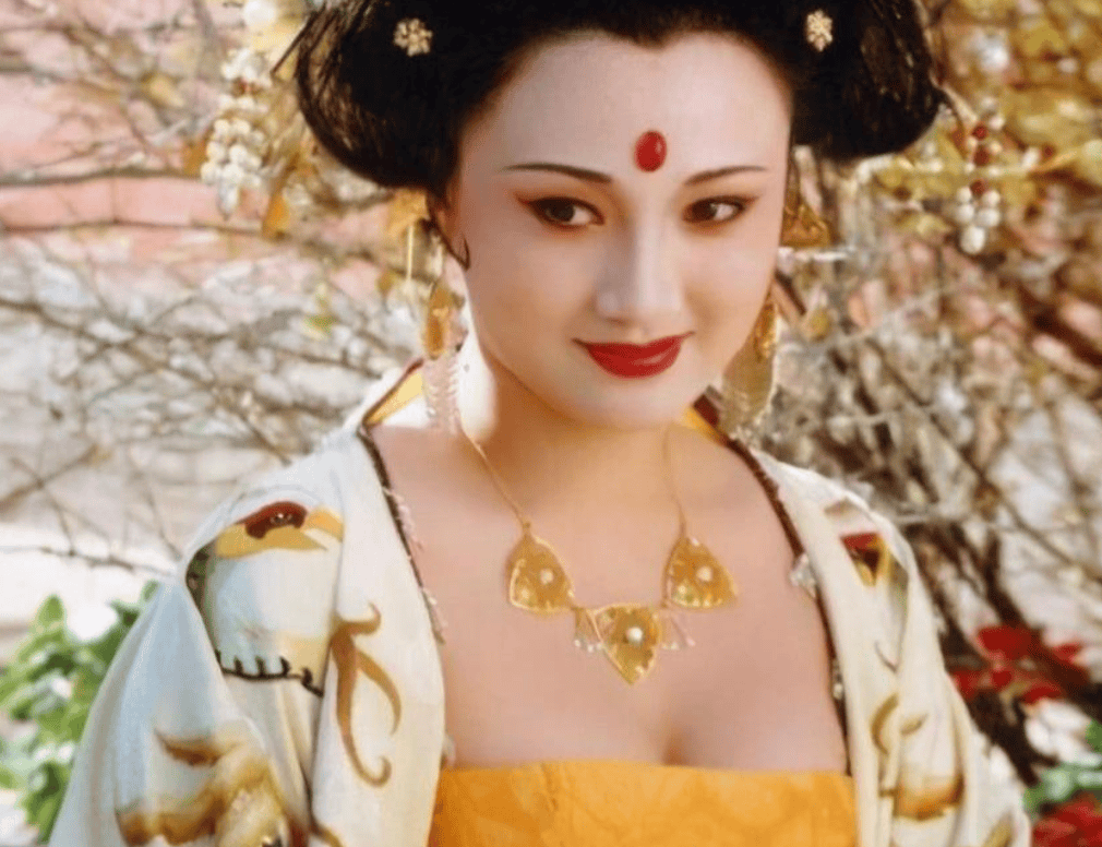 才艺双绝,曾获帝王独宠,为何最终却投井自尽_梅妃_唐玄宗_杨贵妃