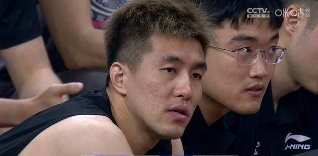 郭艾伦晒辽宁球迷在广东球迷区心情低落