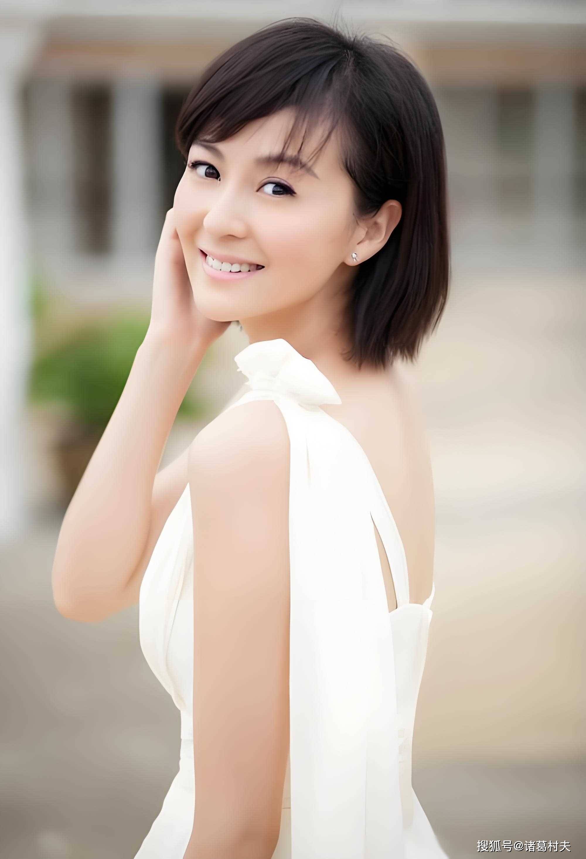 这谁顶得住嘛!戴娇倩,不愧是我们的童年女神!_身材_才华_外表