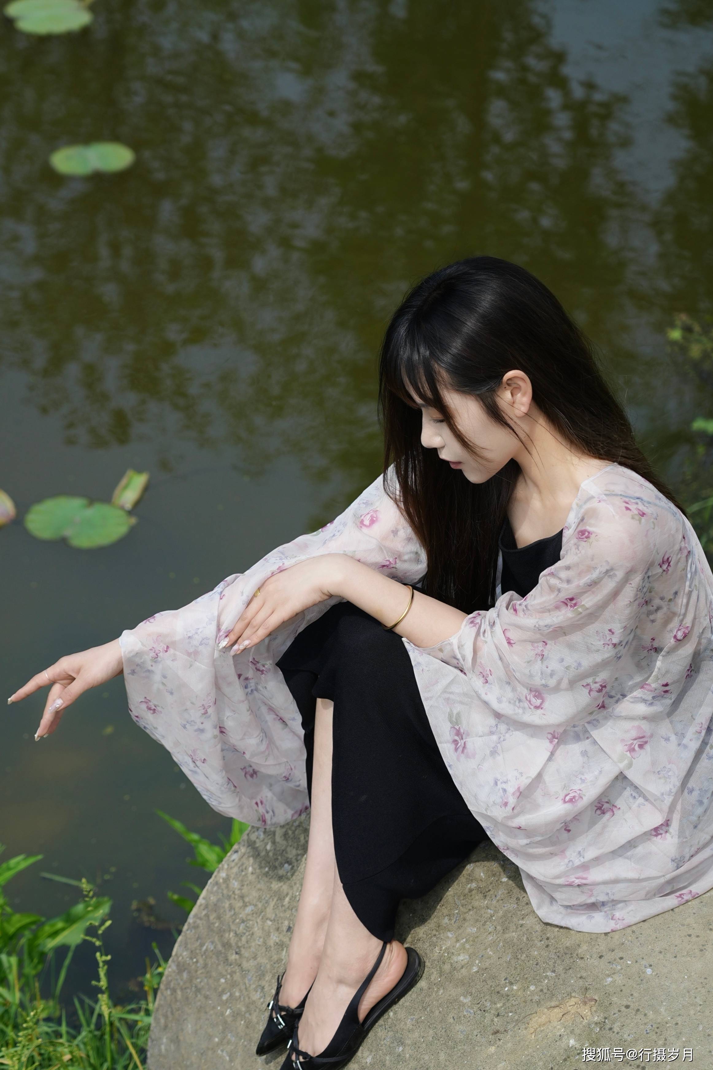 《红尘相思,情深缘浅》