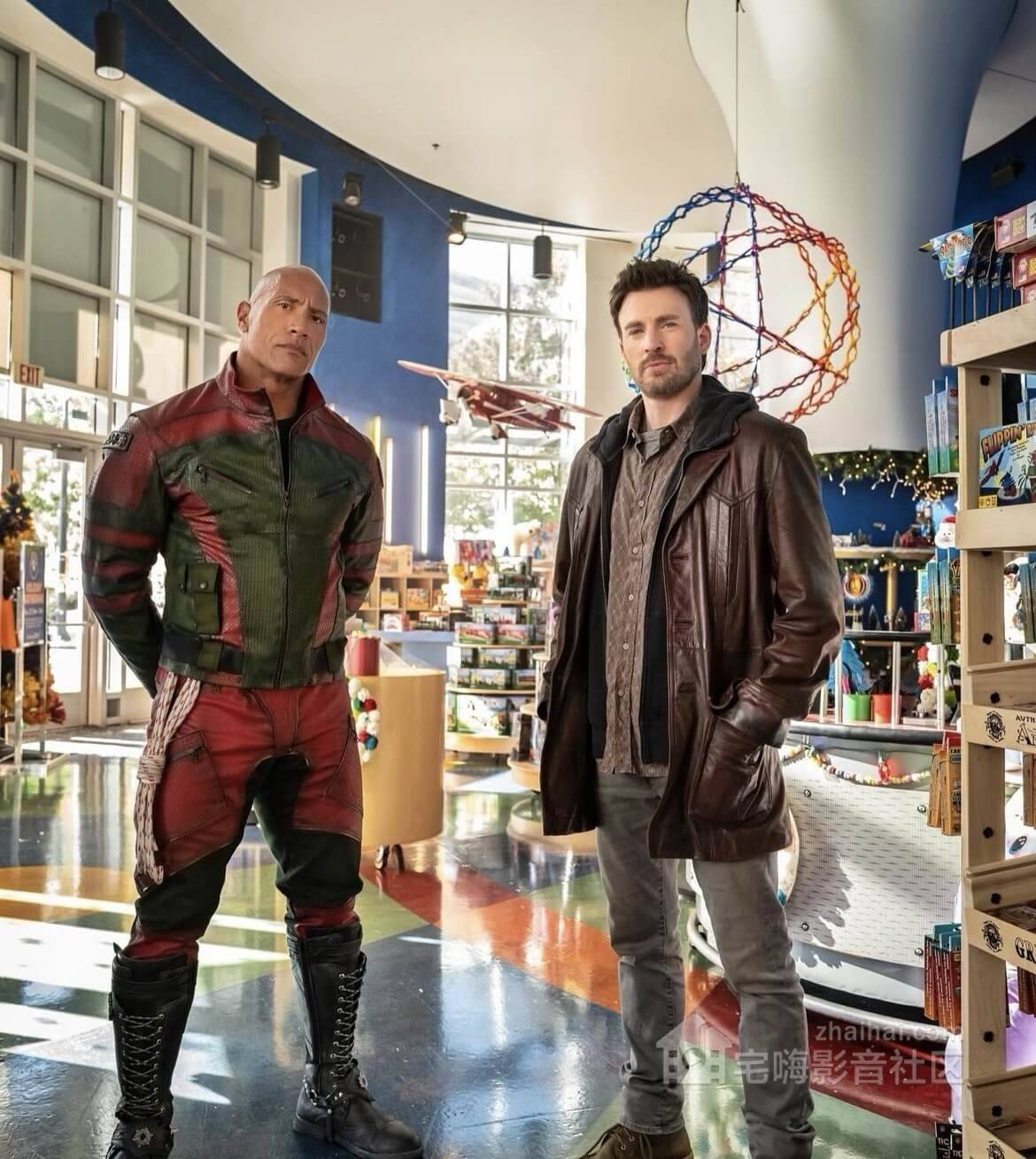 由德韦恩·约翰逊(dwayne johnson)和克里斯·埃文斯(chris evans)