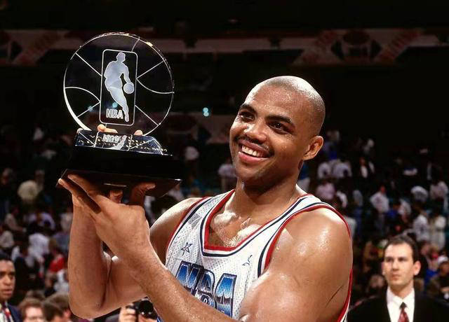 巴克利:巨星无悔求冠路,薪酬非最关重