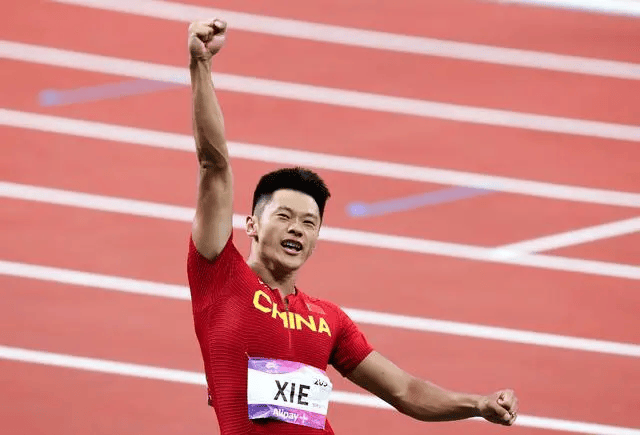 在东京奥运会上,当时已经年过30的苏炳添创造了奇迹,跑进了奥运会的