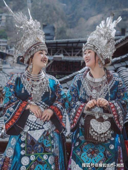 第六天:贵阳—青岩古镇—花溪夜郎谷早上,离开西江千户苗寨,前往镇远