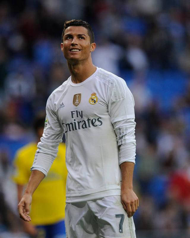 意大利足球传奇:三位杰出前锋的评选