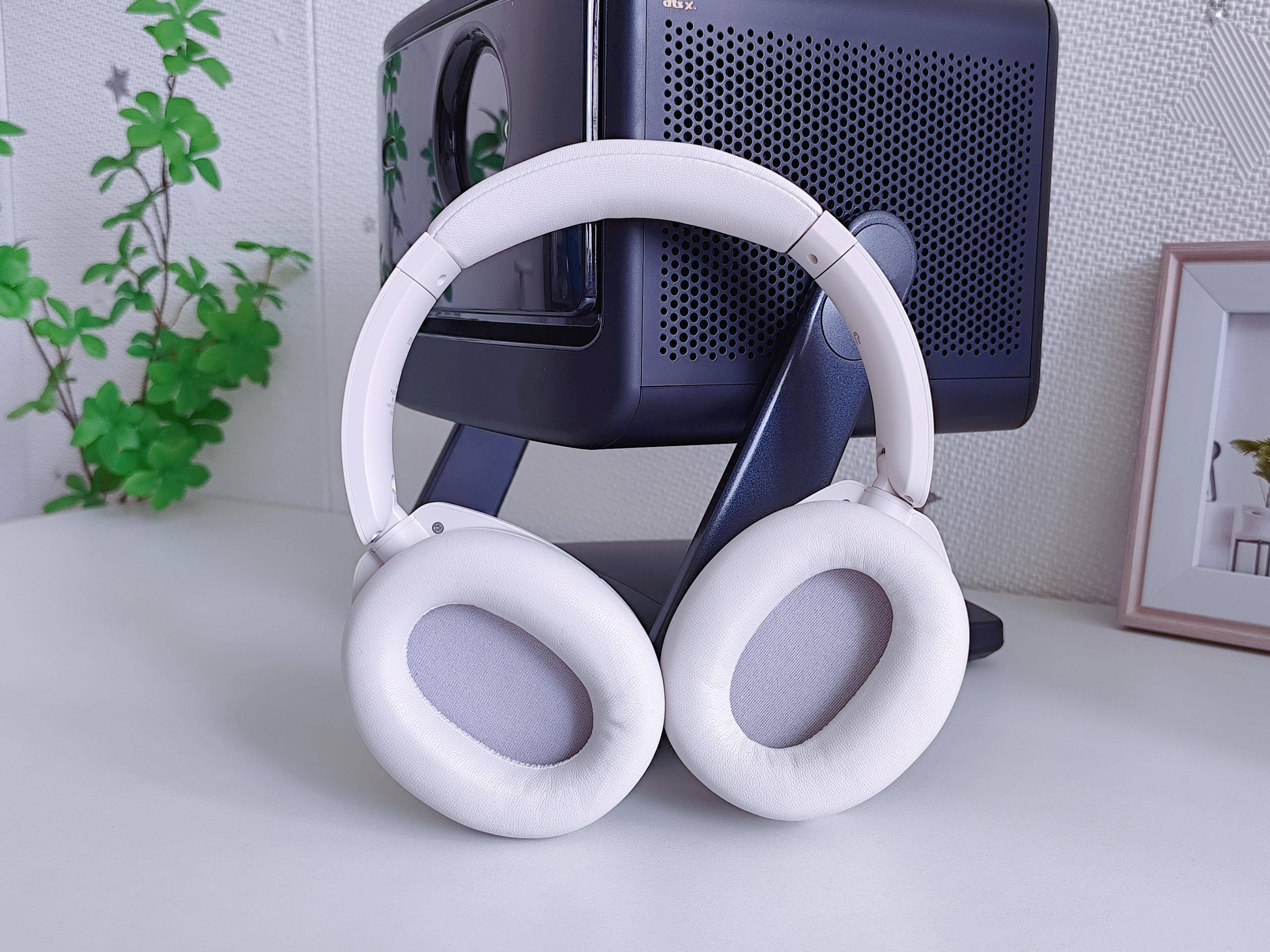 柔软亲肤,即使佩戴眼镜,也会柔软包裹不压耳,尽享舒适贴合新感觉