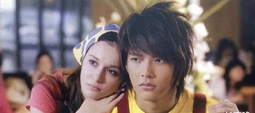 同年12月,公司推出由炎亚纶,吴尊,辰亦儒,汪东城组建的飞轮海组合.