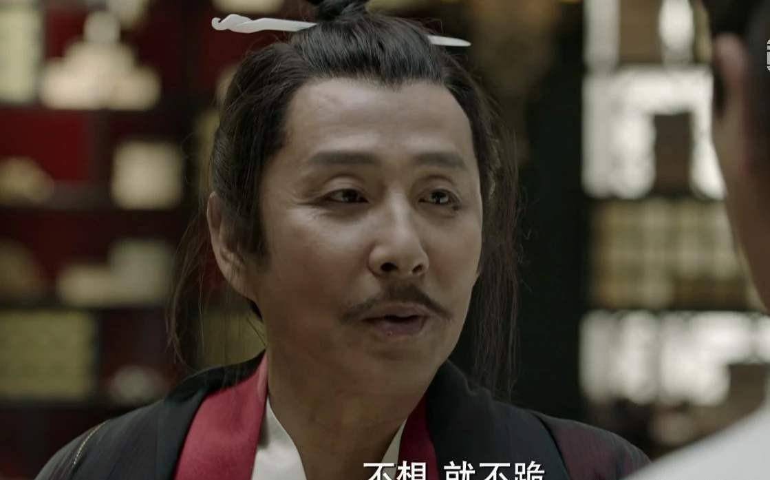 似曾相识的眯眼睛,似曾相识的毫无波澜的冷淡表情,种种迹象看来都让人