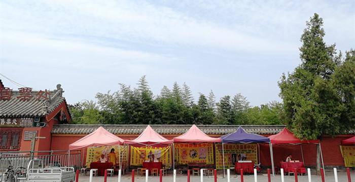 2006年,男婴眉心长"月牙"胎记,母亲带他算命后神秘失踪_周慧新_王海涛