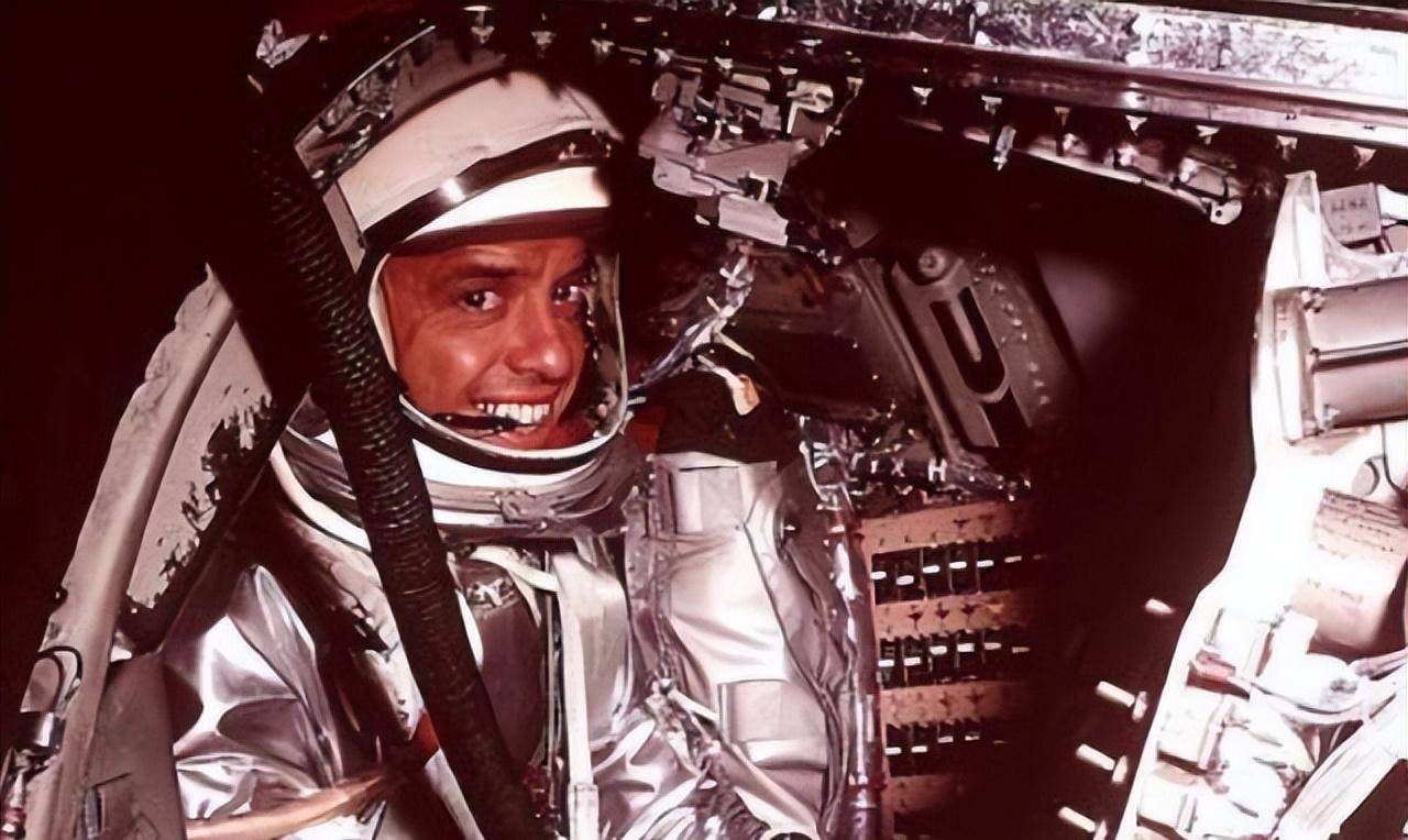 1972年,美国宇航员把96袋纸尿裤丢在月球,50年后它们变成了宝贝