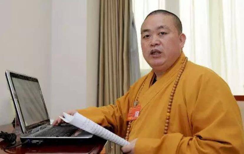 "和尚总裁"释永信:一件袈裟16万,一块地4.5亿,名下18家企业