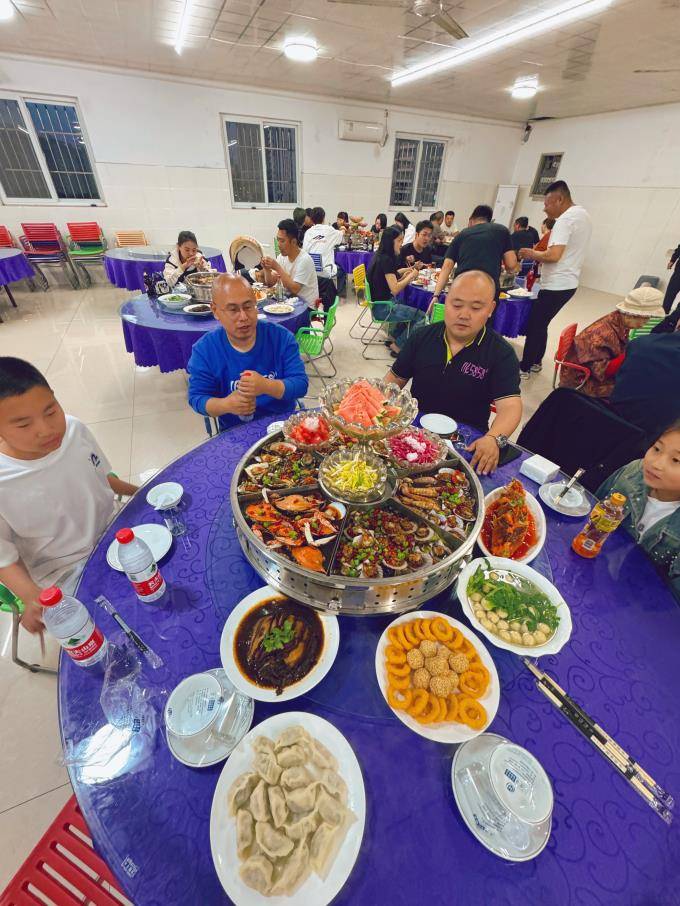 辽宁葫芦岛东戴河辉哥农家院,60多个房间能同时住300多人,人均268包