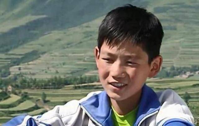 变形记高占喜:赢富人游戏的农村娃,考上国防生,今成武警副连长