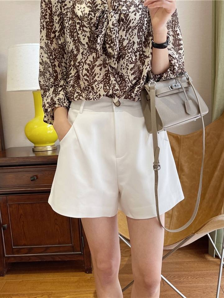 北嫣女装搭配高腰短裤是夏季百搭圣品