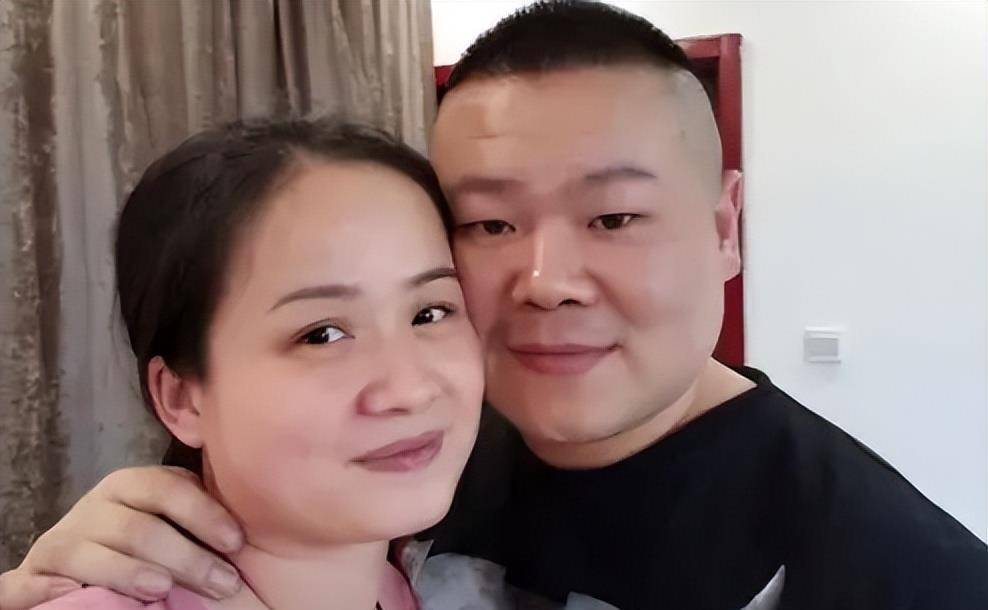(岳云鹏和妻子郑敏)岳云鹏的妻子叫做郑敏,是他的老乡,说起两人的