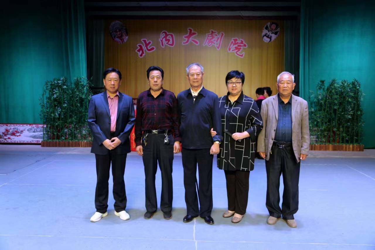 京剧名家张学浩董翠娜到衡水冀州区北内剧院与衡水票友共同演唱