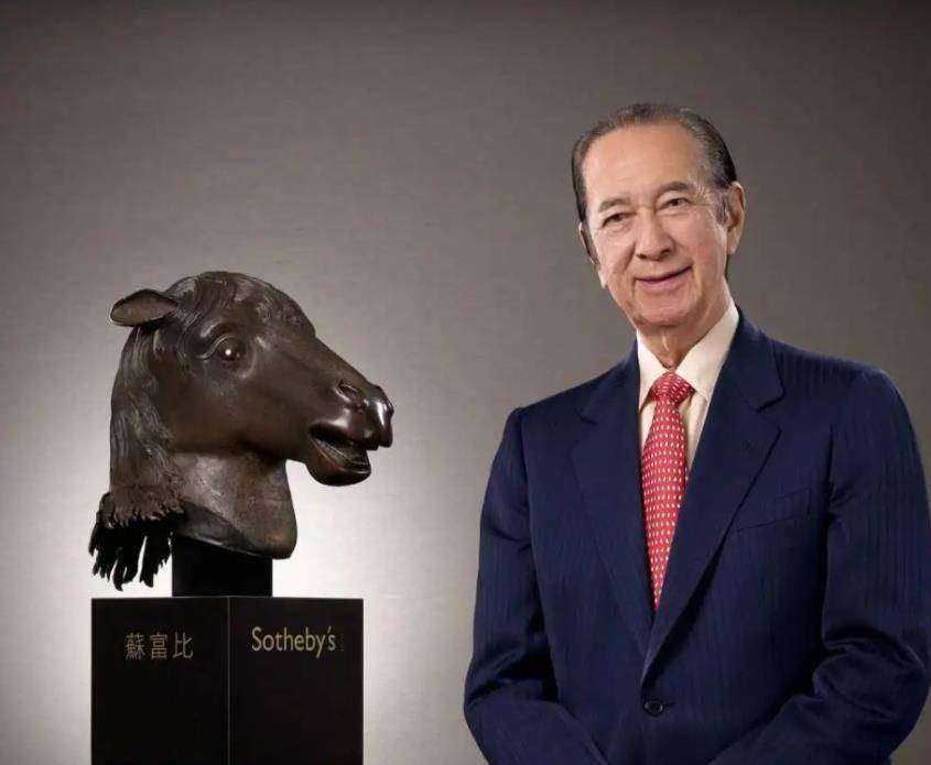 何鸿燊:落魄户娶对美女,仅用10年制霸澳门,笑称身家自己才清楚