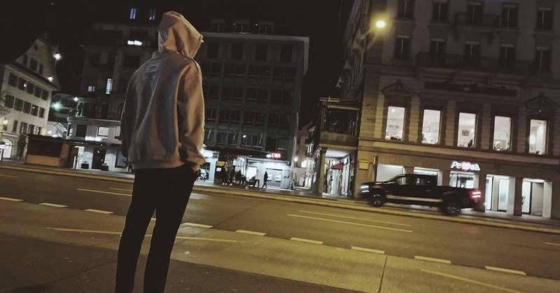 三星小公主李尹馨:天使面孔10亿身家,却为一穷小子殉情,值得么