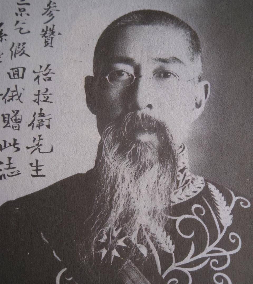 乞丐一夜输光50亿大洋,坐拥两万平米豪宅被饿死,背景十分强悍_盛宣怀