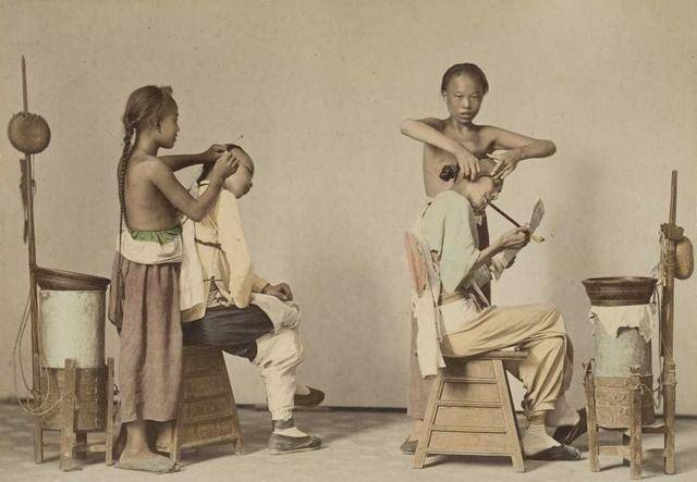 清朝皇帝严禁缠足,为何"三寸金莲"仍风行于世,真正的原因何在