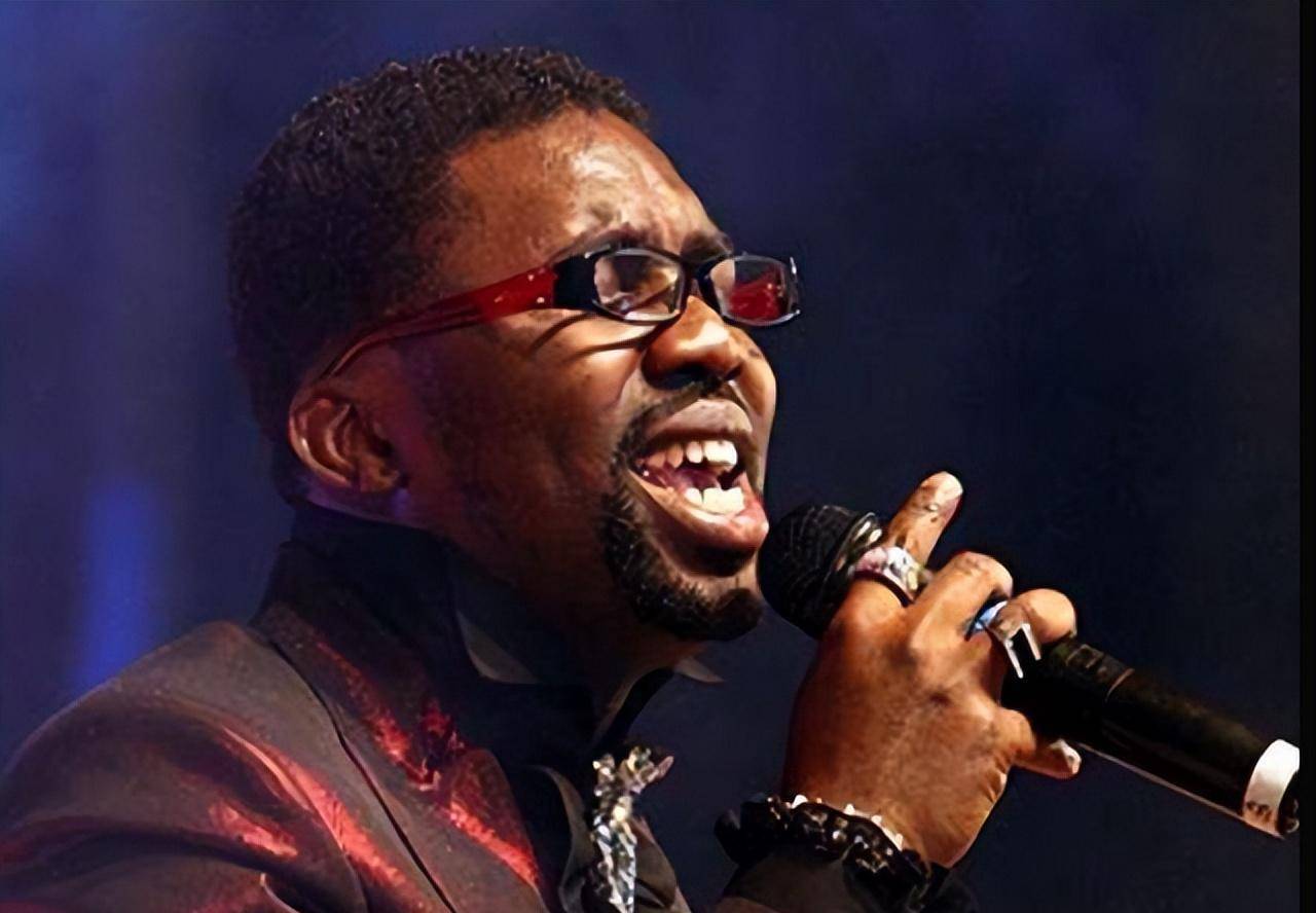 黑人歌手好弟近况:走红后迎娶中国姑娘,今36岁仍未取得中国绿卡