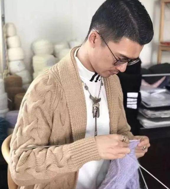 广东小伙潘锐彬:辞高薪回村织毛衣,两登央视,全网粉丝过千万_手工